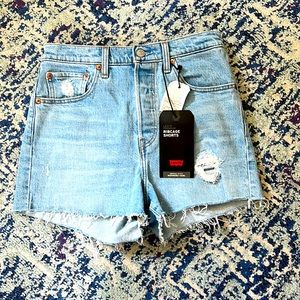 NWT Levi’s high waisted shorts